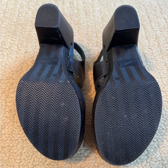 Dansko Riley Clogs Slingback Heels Euro Size 39
= US 8.5 - 9 Black Leather - Picture 5 of 9